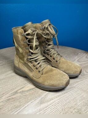 Garmont Military T8 NFS 670 Tactical Lace Up Combat Boots Tan Men’s Size 9.5W